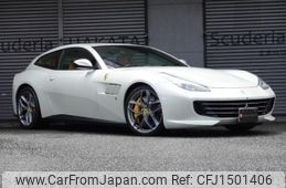 ferrari gtc4-lusso 2018 CFJ1501406