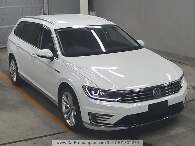 volkswagen passat-variant 2016 CFJ1802279 image 1