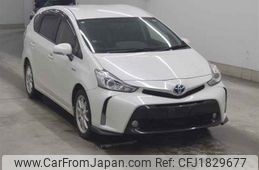 toyota prius-α undefined CFJ1829677