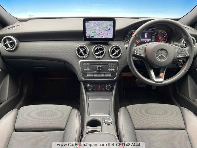 mercedes-benz a-class 2018 quick_quick_176042_WDD1760422V202980 image 2