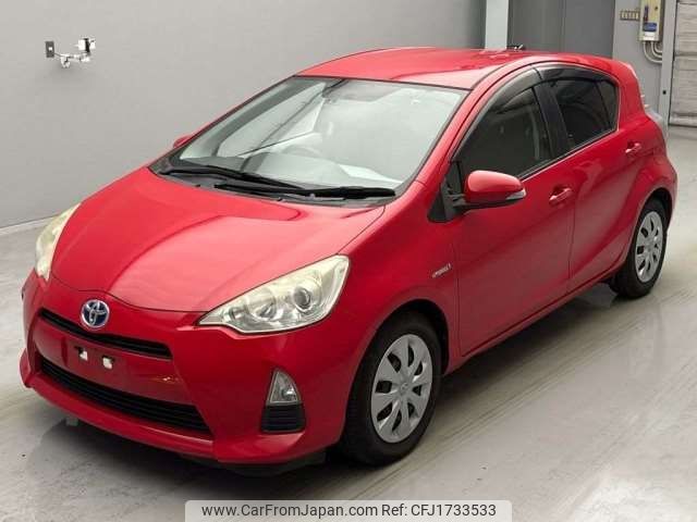 toyota aqua 2012 CFJ1733533 image 1