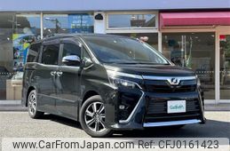 toyota voxy 2018 -TOYOTA--Voxy DBA-ZRR80W--ZRR80-0426058---TOYOTA--Voxy DBA-ZRR80W--ZRR80-0426058-