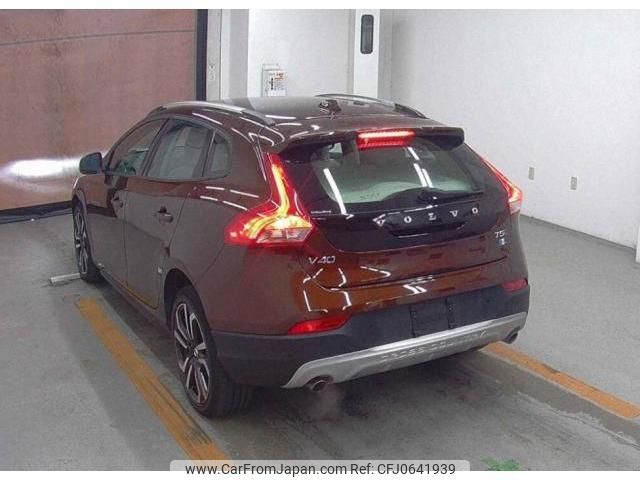 volvo v40 2018 quick_quick_CBA-MB420XC_YV1MZ402CJ2152206 image 2