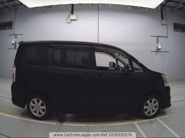 toyota noah 2008 NIKYO_KC10678 image 1