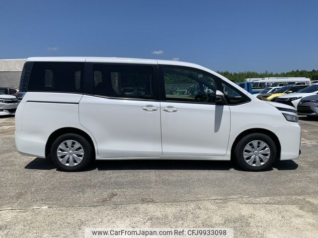 toyota voxy 2018 NIKYO_SW46308 image 1