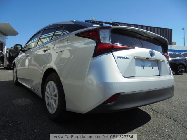 toyota prius 2022 CFJ1827734 image 2