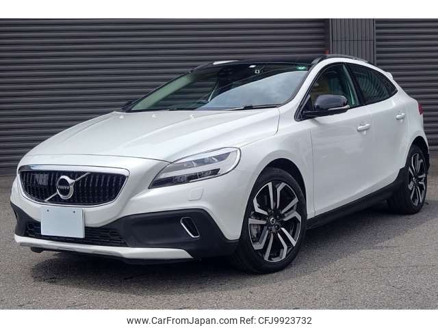 volvo v40 2019 -VOLVO 【品川 340ﾛ 60】--Volvo V40 CBA-MB420XC--YV1MZ402CK2173851---VOLVO 【品川 340ﾛ 60】--Volvo V40 CBA-MB420XC--YV1MZ402CK2173851- image 1