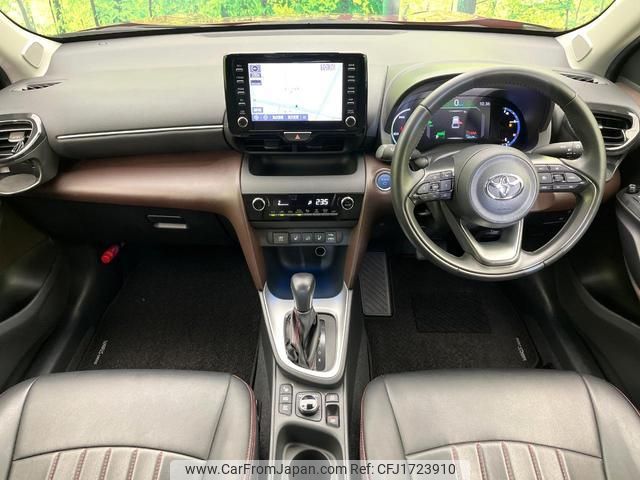 toyota yaris-cross 2022 CFJ1723910 image 2