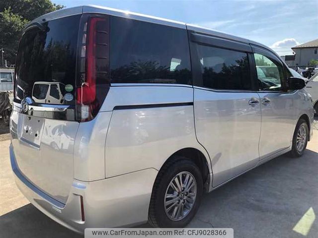 toyota esquire 2017 505059-230930124358 image 2