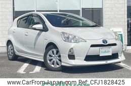 toyota aqua 2012 CFJ1828425