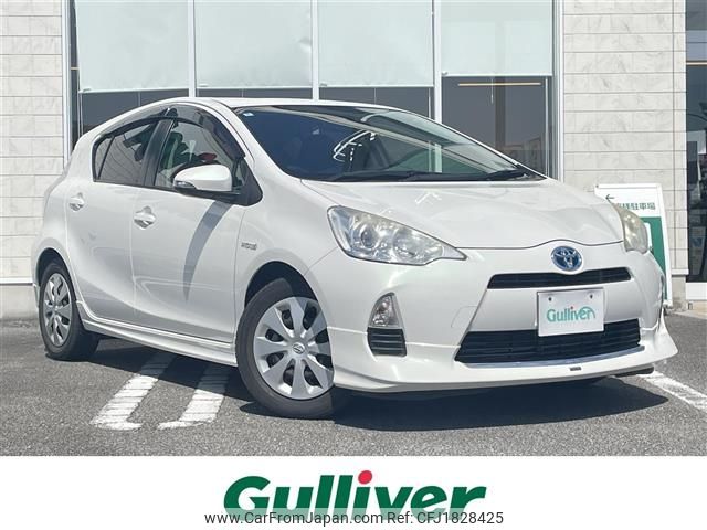 toyota aqua 2012 CFJ1828425 image 1
