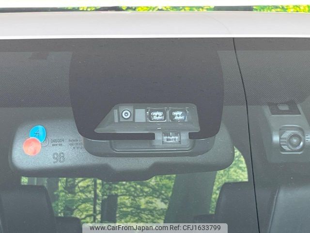 toyota esquire 2019 CFJ1633799 image 2