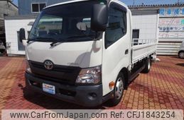 toyota dyna-truck 2017 CFJ1843254