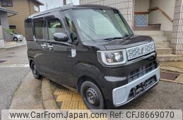 daihatsu wake 2015 GOO_JP_700115705130230611001