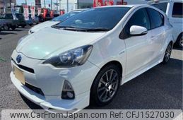 toyota aqua 2012 CFJ1527030