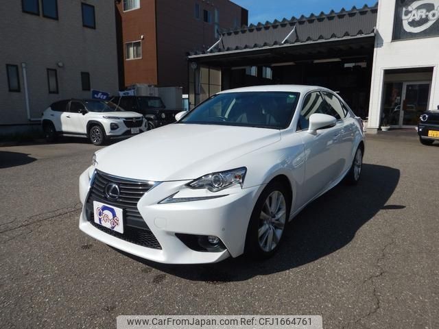 lexus is 2015 CFJ1664761 image 1
