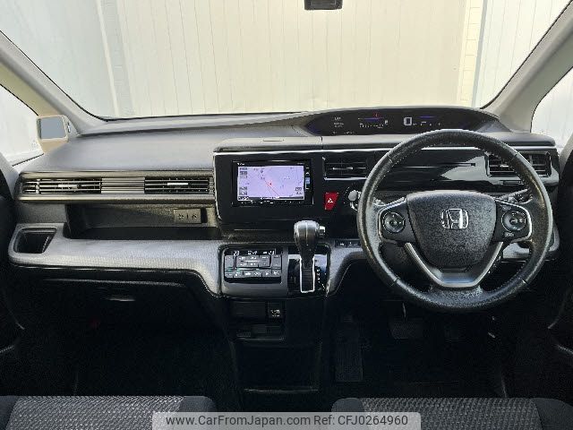 honda stepwagon 2017 -HONDA--Stepwgn DBA-RP3--RP3-1130633---HONDA--Stepwgn DBA-RP3--RP3-1130633- image 2