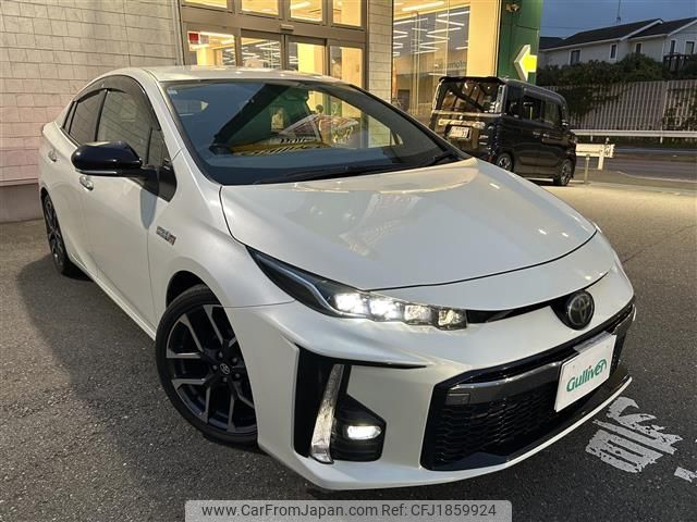 toyota prius-phv 2018 CFJ1859924 image 1