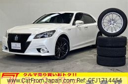 toyota crown 2015 CFJ1714454