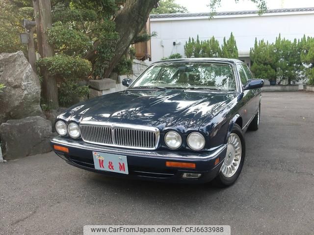 jaguar-sovereign-1997-9641-car_42dad3a2-c204-4f19-80e3-8427c3092708