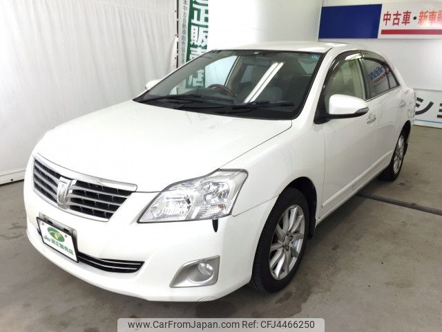Toyota premio 2013