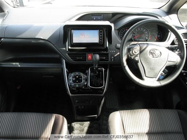 toyota voxy 2019 -TOYOTA--Voxy DBA-ZRR85W--ZRR85-0132333---TOYOTA--Voxy DBA-ZRR85W--ZRR85-0132333- image 2