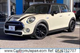 mini mini-others 2019 quick_quick_DBA-XU20M_WMWXU92030TX53070