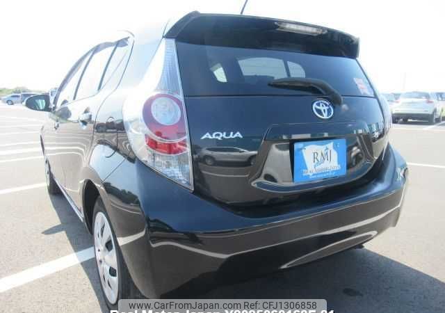 toyota aqua 2014 646828-Y2025060168F-21 image 2