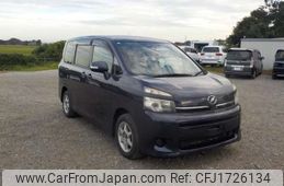 toyota voxy 2012 CFJ1726134