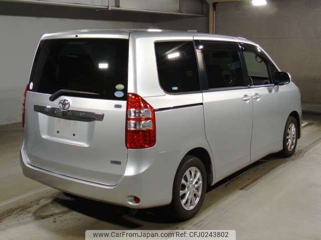 toyota noah 2013 -TOYOTA--Noah DBA-ZRR70G--ZRR70-0581778---TOYOTA--Noah DBA-ZRR70G--ZRR70-0581778- image 2