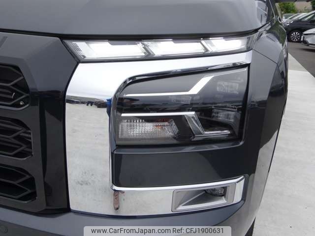 mitsubishi triton 2024 CFJ1900631 image 2