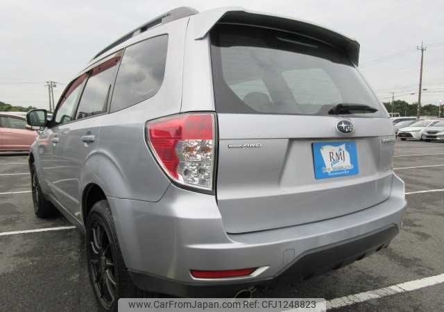 subaru forester 2011 646828-Y2024100278F-21 image 2