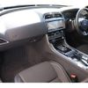 jaguar-xe-2017-31202-car_432c7d71-542f-4bf0-ac55-ffeda4029c5a