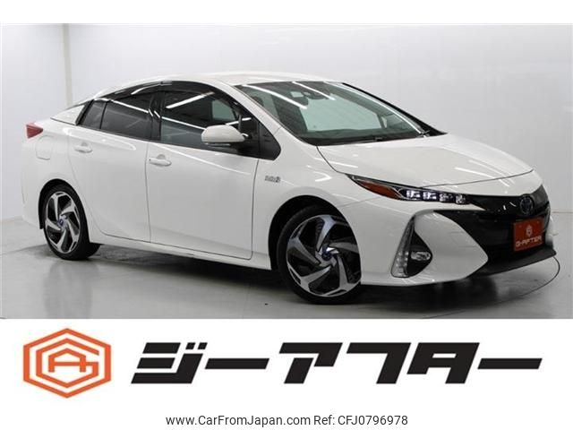 toyota prius-phv 2017 -TOYOTA--Prius PHV DLA-ZVW52--ZVW52-3031052---TOYOTA--Prius PHV DLA-ZVW52--ZVW52-3031052- image 1