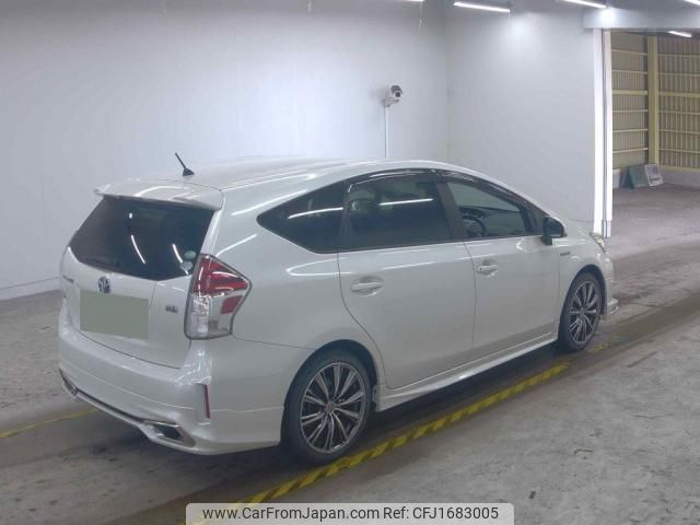toyota prius-α 2017 CFJ1683005 image 2