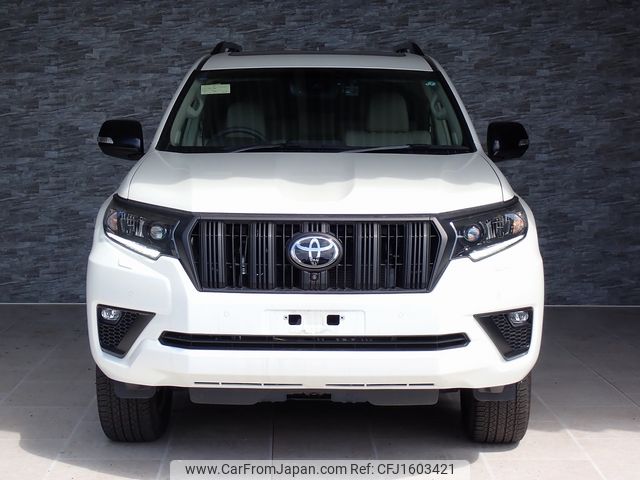 toyota land-cruiser-prado 2023 CFJ1603421 image 2