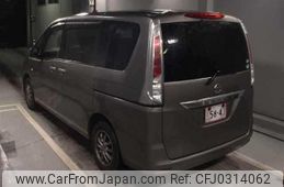 nissan serena 2011 TE320