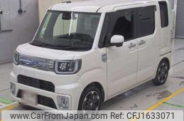 daihatsu wake 2018 CFJ1633071