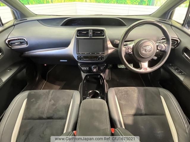 toyota prius-phv 2018 CFJ1675021 image 2