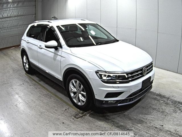 volkswagen tiguan 2020 -VOLKSWAGEN--VW Tiguan 5NCZD-WVGZZZ5NZKW858240---VOLKSWAGEN--VW Tiguan 5NCZD-WVGZZZ5NZKW858240- image 1