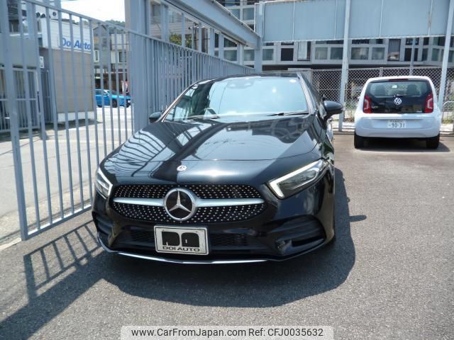 mercedes-benz a-class 2018 quick_quick_5BA-177084_WDD1770842J052828 image 1