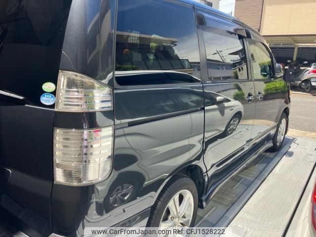 toyota voxy 2005 CFJ1528222 image 2
