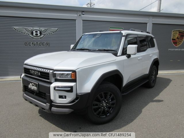 toyota land-cruiser-wagon 2025 CFJ1489254 image 1