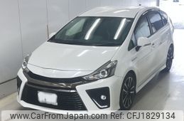 toyota prius-α 2017 CFJ1829134