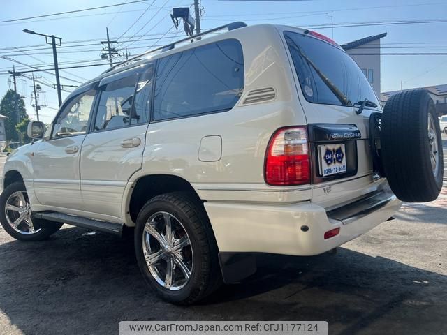 toyota land-cruiser-100 2002 quick_quick_UZJ100W_UZJ100W-0136297 image 2