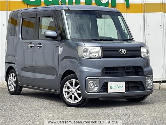 toyota pixis-mega 2017 -TOYOTA--Pixis Mega DBA-LA700A--LA700A-0011566---TOYOTA--Pixis Mega DBA-LA700A--LA700A-0011566- image 1