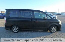 toyota noah 2009 NIKYO_KA24656