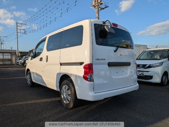 mitsubishi delica-van 2017 CFJ1856460 image 2