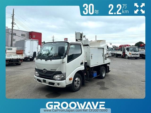 hino dutro 2018 GOO_NET_EXCHANGE_0541786A30240717W005 image 1