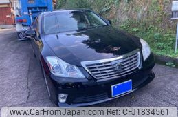 toyota crown 2011 CFJ1834561